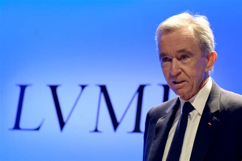 le patron de louis vuitton|Comment Bernard Arnault, l’homme le plus riche du monde.